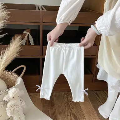 アイボリー
