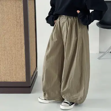ブラウン パンツ