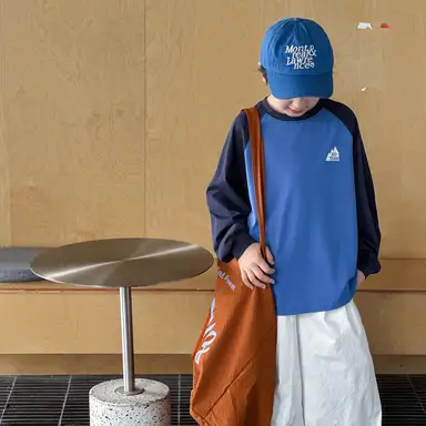 ブルー