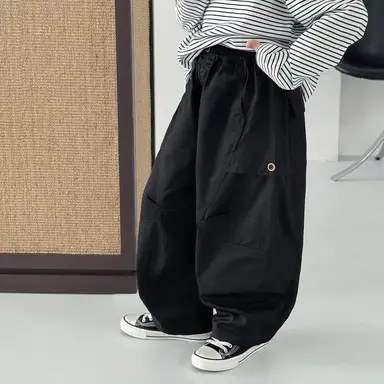 ブラック