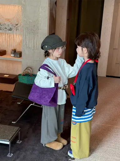 アイボリー