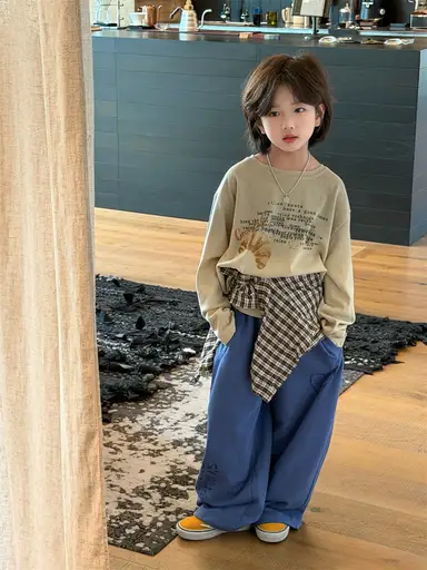 ベージュ