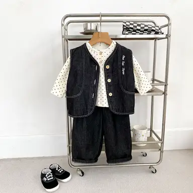 デニムベスト＋パンツセット + アイボリートップス