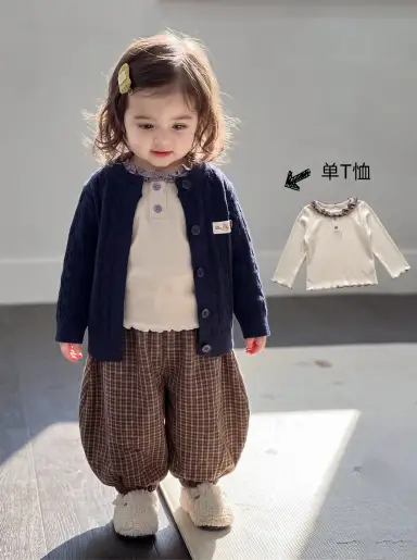 アイボリー トップス