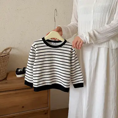 ブラック ストライプ トップス