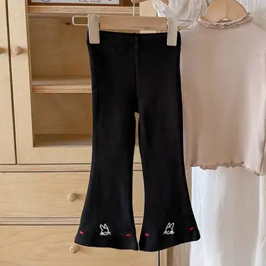 ブラック パンツ