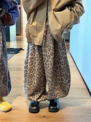 ブラウン