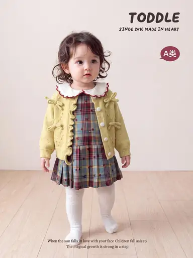レッドチェックワンピース＋アイボリートップスセット + イエローカーディガン
