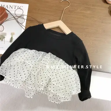ブラック トップス