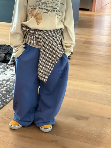 ブルー