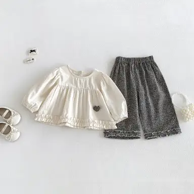 アイボリー トップス＋パンツセット