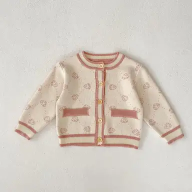 ピンクカーディガン
