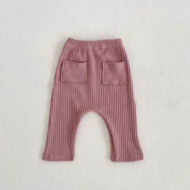 ピンク