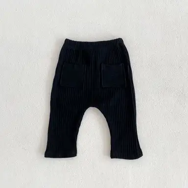ブラック