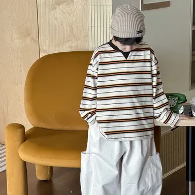 ライトグレー