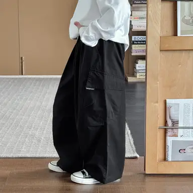 ブラック