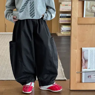 ブラック