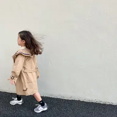 ベージュアウター（女の子）