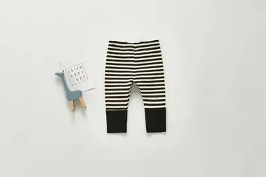 ブラック レギンス