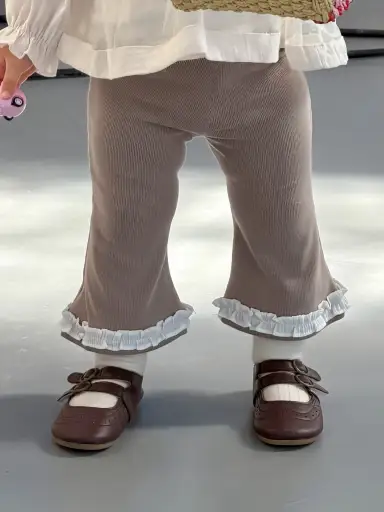 ブラウン パンツ