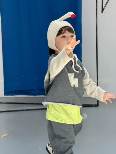 アイボリー トップス