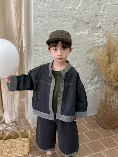 ブラック