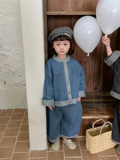 ブルー