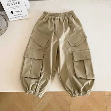 ベージュ