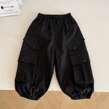 ブラック