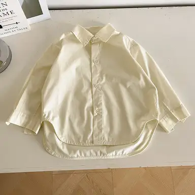 アイボリーシャツ
