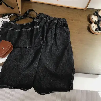 デニムパンツ