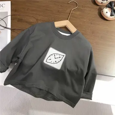グレー トップス