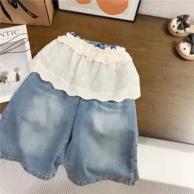 デニムパンツ（スカート付き）