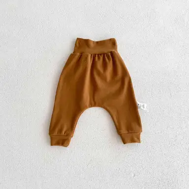 ブラウン パンツ
