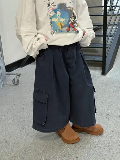 ブラック