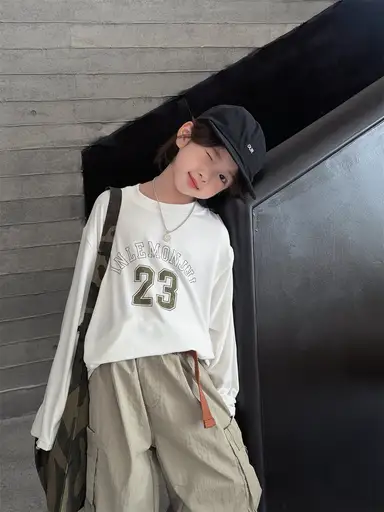 アイボリー