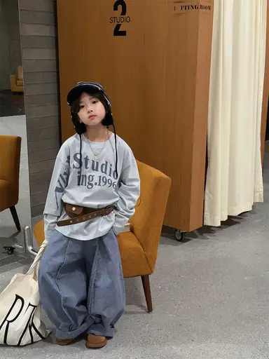 ブルー