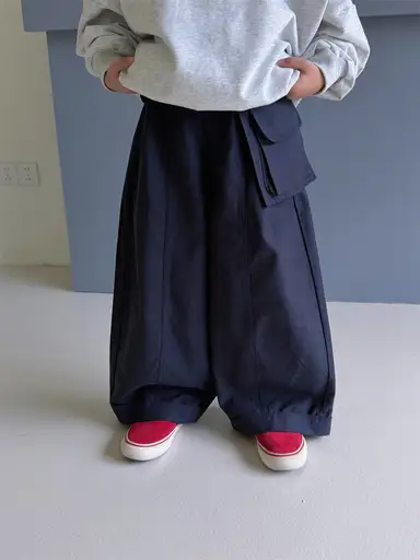 ネイビー