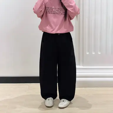 ブラック パンツ