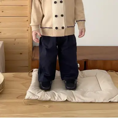 ベージュ パンツ