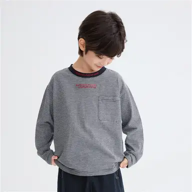 グレー トップス