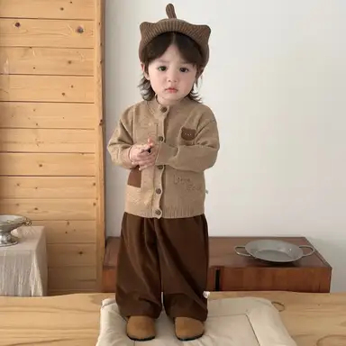 ライトブラウンカーディガン
