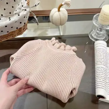 ピンク トップス