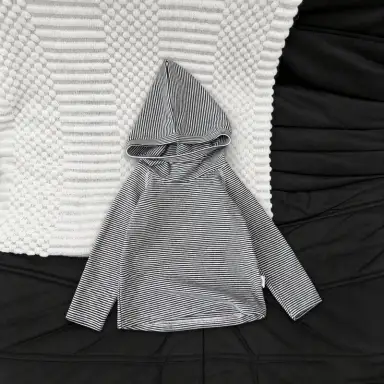 ブラックストライプトップス