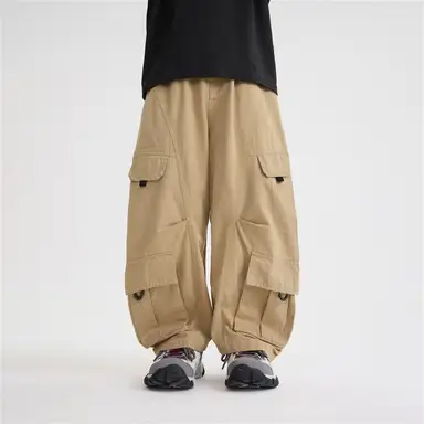 ベージュ パンツ