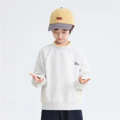 グレー