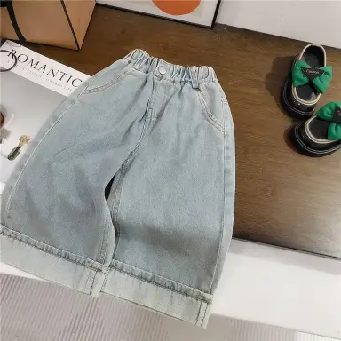 デニムパンツ