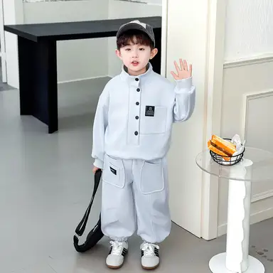 ブルー