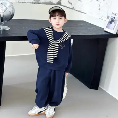 ネイビー