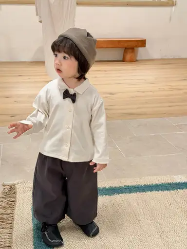 ダークグレー